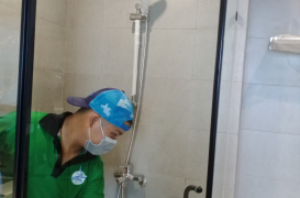Vệ sinh kính tòa nhà chuyên nghiệp