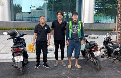 Dịch vụ vệ sinh kính cao tầng chuyên nghiệp tphcm