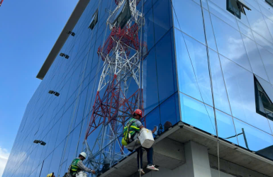 dịch vụ Lau Kính Cao Tầng Chuyên Nghiệp