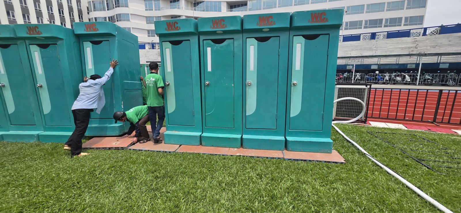cho thuê nhà vệ sinh di động giá rẻ